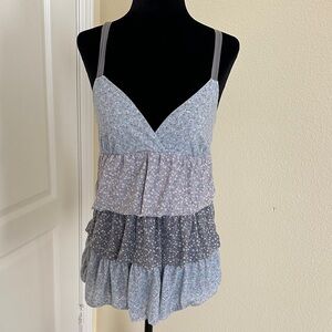 Vintage Y2K American Eagle Blue and Gray Floral Ruffled Tiered Camisole. Size M